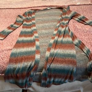 Long sweater with green, mauve and grey